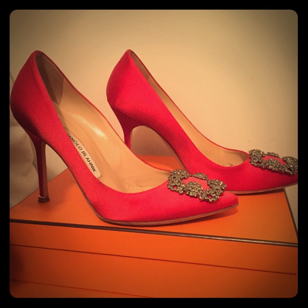 Beautiful Coral color in manolo ❤️❤️❤️